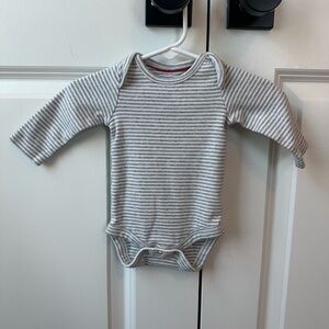 Baby Boden Gray and White Striped Onesie (Size 0-3 Months)